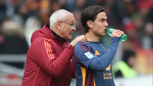 Claudio Ranieri e Paulo Dybala em ação pela Roma. Foto: Getty