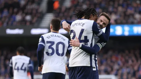 Tottenham festeja vitória frente ao Ipswich. Foto: Getty Images