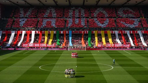 Imagem espetacular, momentos antes de começar o Nottingham Forest x Manchester City. Foto: Michael Regan/Getty Images
