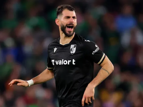 Nélson Oliveira antevê Vitória SC x Betis e aponta: "Queremos fazer..."