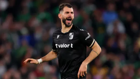 Nélson Oliveira, avançado do Vitória SC. Foto: Getty