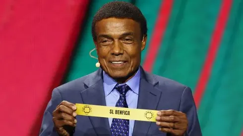 Teofilo Cubillas sorteou o Benfica no Mundial de Clubes. Foto: Getty Images