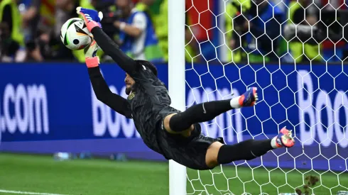 Diogo Costa voltou a defender uma grande penalidade pela seleção de Portugal. Foto: Getty