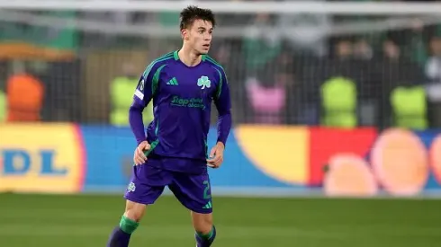 Giorgos Vagiannidis, lateral-direito do Panathinaikos, que interessa ao Sporting. Foto: Getty Images