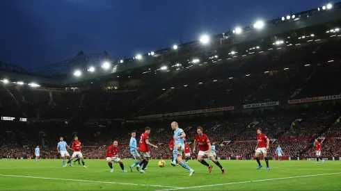 Manchester United recebe o Manchester City em Old Trafford. Foto: Catherine Ivill/Getty Images.