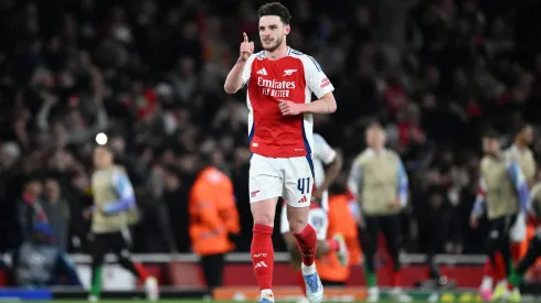 Declan Rice bisou na vitória do Arsenal. Foto: Getty Images