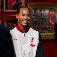 Virgil van Dijk segue Salah e renova oficialmente o contrato com o Liverpool: “O meu lugar…”
