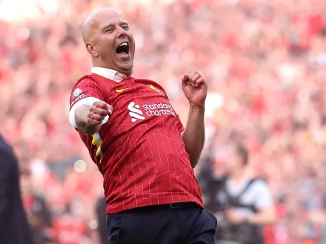 Nos festejos, Arne Slot relembra ex-treinador do Liverpool: "Expressar o..."