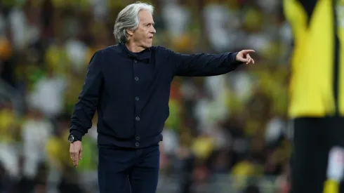 Jorge Jesus é o favorito para assumir a seleção brasileira. Foto: Yasser Bakhsh/Getty Images.