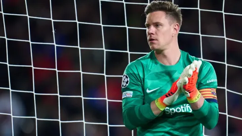 Ter Stegen regressa ao Barcelona após mais de 200 dias. Foto: Alex Caparros/Getty Images.