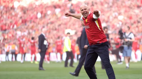 Arne Slot, o treinador que venceu o 20.º campeonato inglês com o Liverpool. Foto: Getty