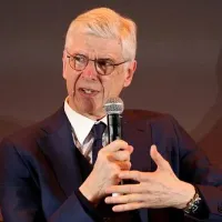 Arsène Wenger polemiza ao declarar que Manchester United e Tottenham não merecem estar na próxima Champions League