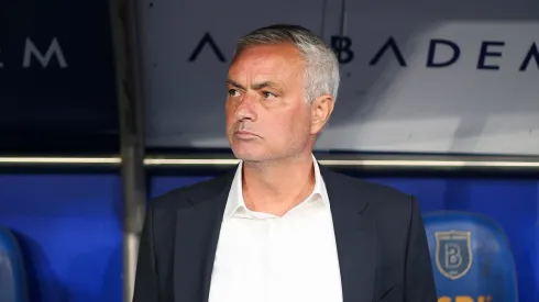 José Mourinho, treinador do Fenerbahçe, apontado à seleção de Portugal. Foto: Ahmad Mora/Getty Images)