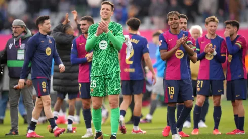 Szczesny e Lamine Yamal, do Barcelona. Foto: Alex Caparros/Getty Images.