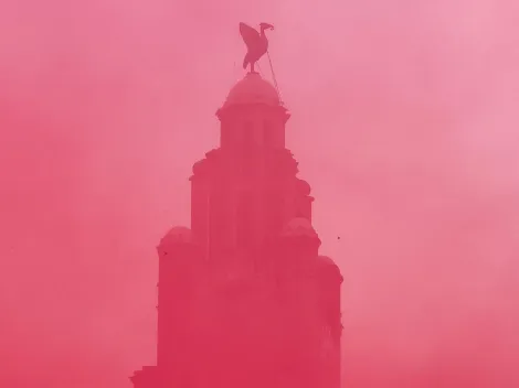 Tragédia em Liverpool: carro atropela dezenas de adeptos na celebração do título da Premier League