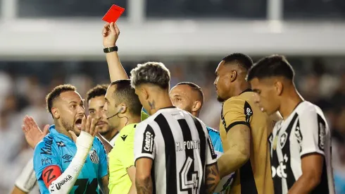 Neymar é expulso em derrota do Santos para o Botafogo. Foto: Getty Images
