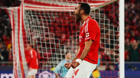 Pavlidis foi o melhor marcador do Benfica na última temporada e as águias não vão abrir mão facilmente da sua grande referência ofensiva.