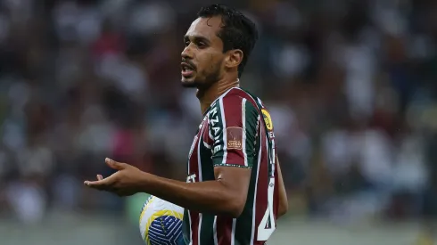 Lima, médio do Fluminense, não concordou com a reversão do penálti contra o Chelsea. Foto: Getty