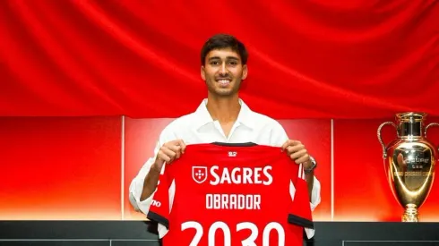 Espanhol Rafael Obrador foi apresentado como jogador do Benfica. Foto: conta oficial no X do Benfica