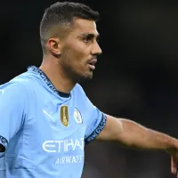 Real Madrid avalia contratação de Rodrigo junto ao Manchester City, após chegadas de Huijsen, Alexander-Arnold, Carreras e Mastantuono