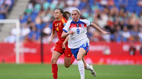 Inglaterra e Espanha defrontam-se. Foto: Getty Images