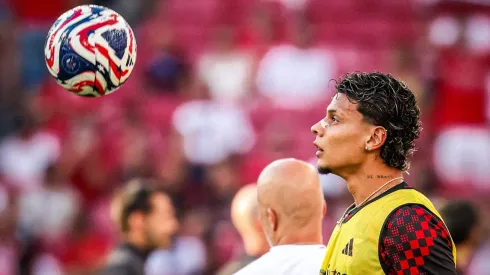 Richard Ríos foi titular pelo Benfica. Foto: conta oficial no X do SL Benfica