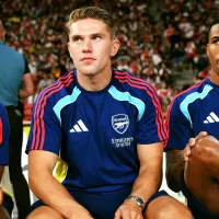 Arsenal apresenta Viktor Gyokeres aos adeptos, em Singapura, e sueco leva o estádio ao delírio