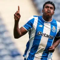 Aston Villa continua interessado em Samu e coloca dúvidas à continuidade no FC Porto, dizem em Inglaterra