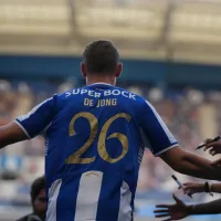 Luuk de Jong é a grande surpresa ao ser oficializado no FC Porto no desafio de apresentação aos sócios