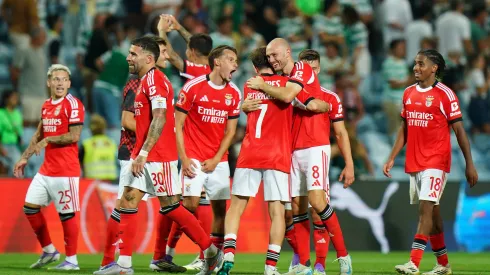 Jogadores do Benfica festejam o golo frente ao Sporting na Supertaça. Foto: Gualter Fatia/Getty Images