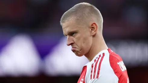 Oleksandr Zinchenko, internacional ucraniano de 28 anos que não entra nos planos de Mikel Arteta no Arsenal, é alvo do FC Porto para reforçar a defesa.