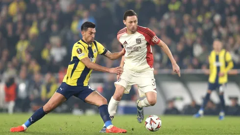 Nemanja Matic, antigo jogador do Benfica, está livre no mercado após ter chegado a mútuo acordo com o Lyon para rescindir contrato.