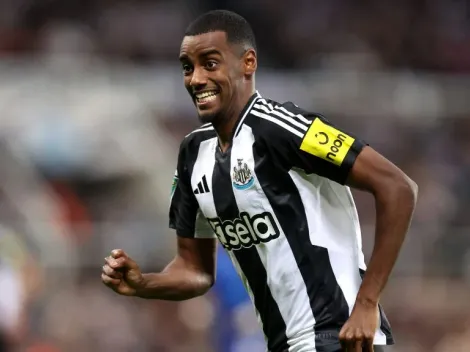 Newcastle coloca um travão na saída de Isak: "Continua sob contrato"