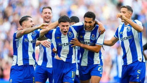 Alberto Costa festeja golo de Neuhén Pérez no FC Porto x Casa Pia. Foto: FC Porto