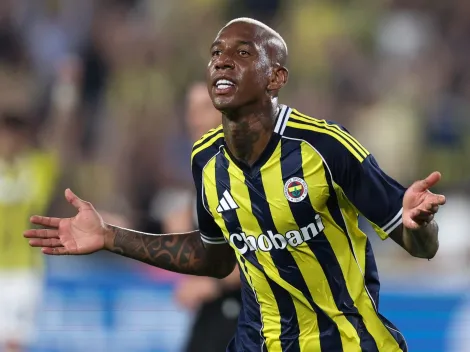 Talisca feliz por voltar ao Estádio da Luz