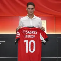 Sudakov, apresentado como novo camisola 10 do Benfica, quer “ganhar tudo” por “clube incrível”