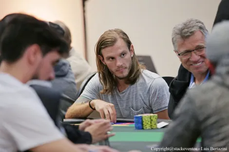 Alisson Piekazewicz fatura o Bounty Builder High Roller do PokerStars