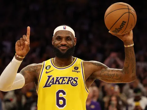 How many records does LeBron James hold? Complete list of the forward's records in NBA