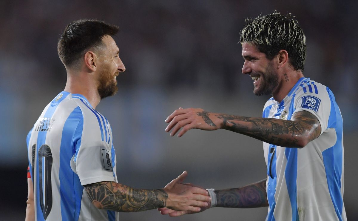 May Rodrigo de Paul step in for Sergio Busquets and hyperlink up with Lionel Messi at Inter Miami? Javier Mascherano provides diplomatic take 1 image?src=https%3A%2F%2Fimages.worldsoccertalk.com%2Fjpg%2Ffull%2FWST 20250712 WST 578986 Messi and De Paul