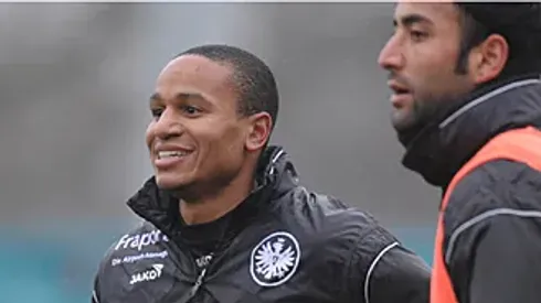 Eintracht Frankfurt signs American international Ricardo Anthony Clark