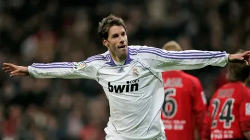 Hamburg signs “Van the Man“ from Real Madrid – Answering injury problems