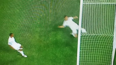Why Hawk-Eye, Not GoalRef Needs to be Adopted For Goal-Line Technology