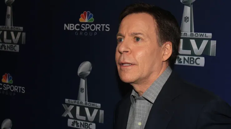 INDIANAPOLIS, IN – JANUARY 31: NBC host Bob Costas looks on during the Super Bowl XLVI Broadcasters Press Conference at the Super Bowl XLVI Media Canter in the J.W. Marriott Indianapolis on January 31, 2012 in Indianapolis, Indiana. (Photo by Scott Halleran/Getty Images)
