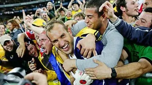 Mark Schwarzer’s Move to Chelsea Ignites Race to Find New Australia Goalkeeper