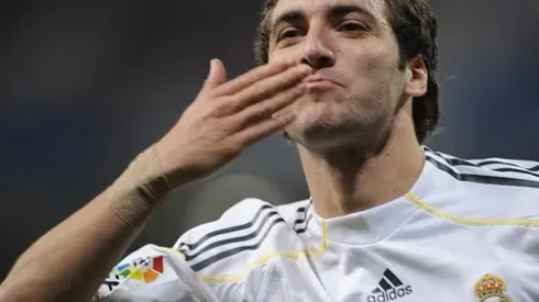 Napoli Attempt to Sign Gonzalo Higuain and Leandro Damiao, Says Club President