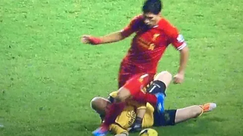 Did Liverpool's Luis Suarez Dive to Win a Penalty Against Villa?