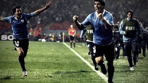 Uruguay Striker Luis Suarez A Doubt For World Cup After Knee Surgery