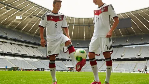 German Midfielder Mesut Özil Responds to his Critics