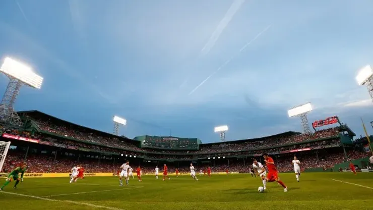 BOSTON, MA – JULY 25: Liverpool's offense makes a run towards goal against AS Roma during a pre-season tour friendly match on July 25, 2012 at Fenway Park in Boston, Massachusetts. (Photo by Jared Wickerham/Getty Images)
