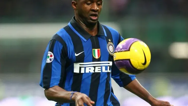Patrick Vieira – Inter Milan /Empoli – Calcio – Serie A SerieA – 03.02.2008 – Foot Football – largeur action controle poitrine
